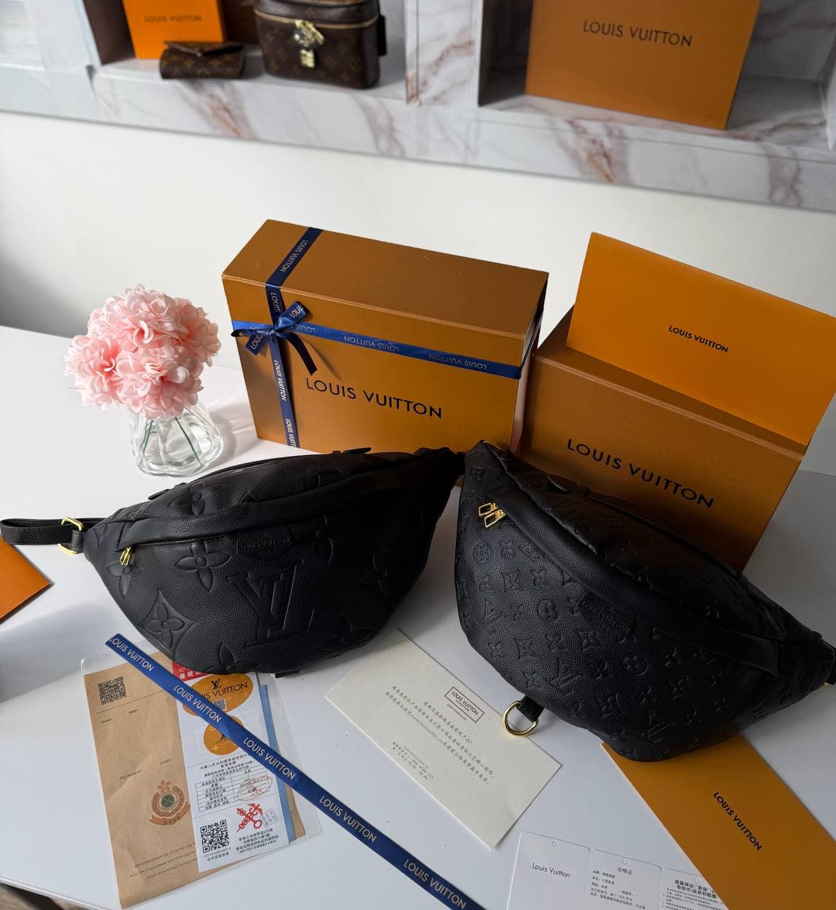 Бананка Louis Vuitton