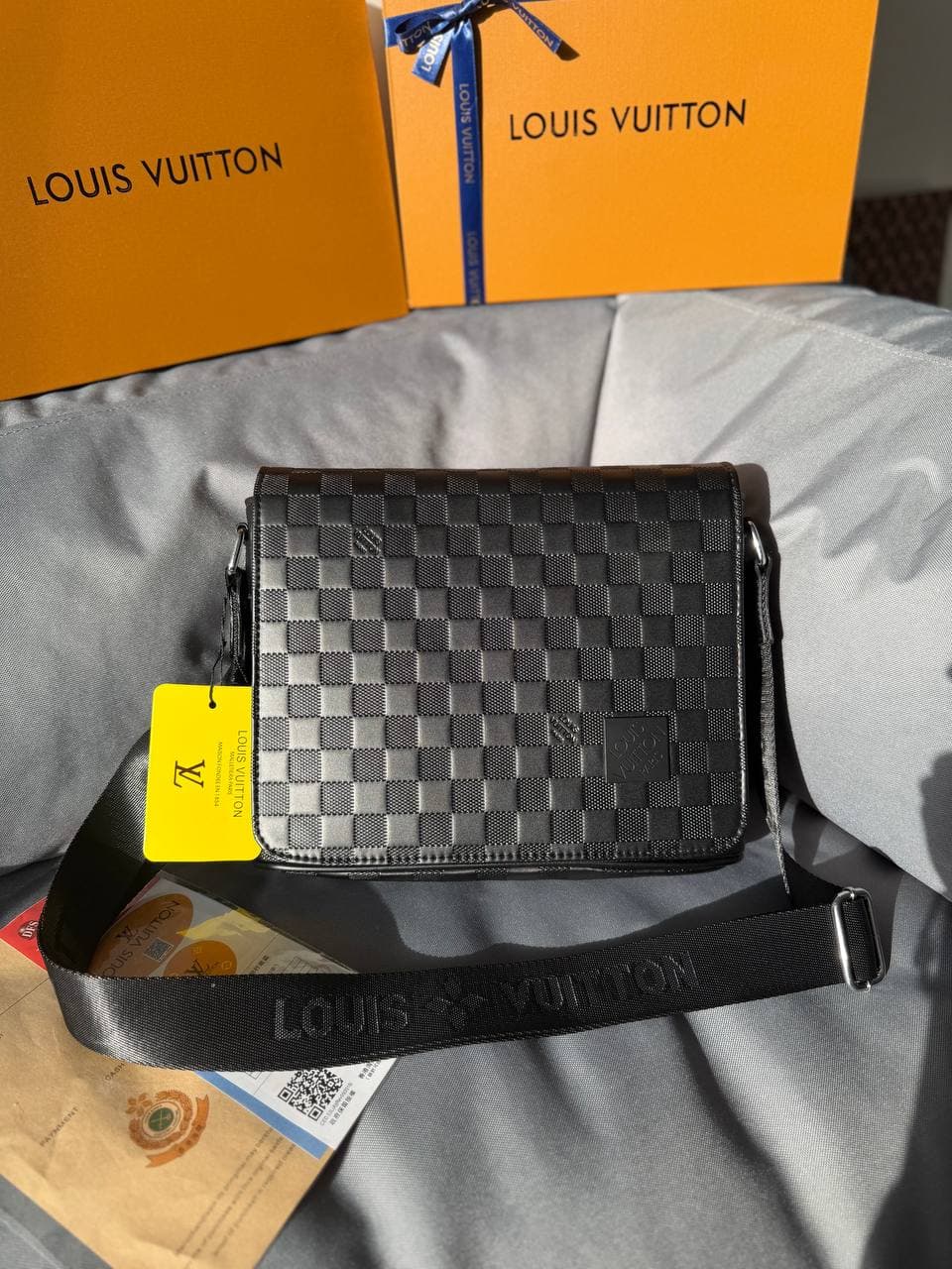 Louis Vuitton District чоловіча сумка