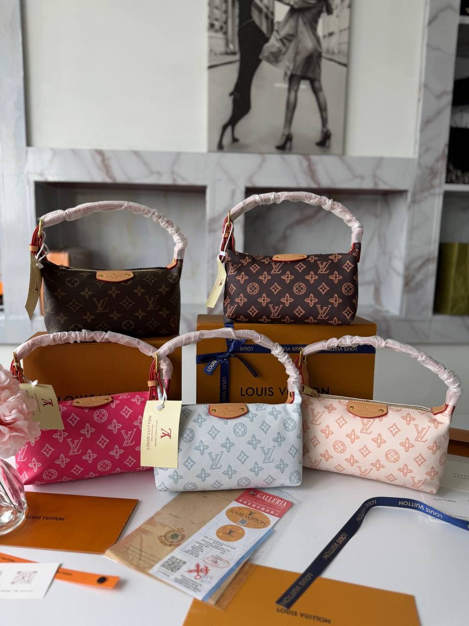 Louis Vuitton Pochette Hills жіноча сумка