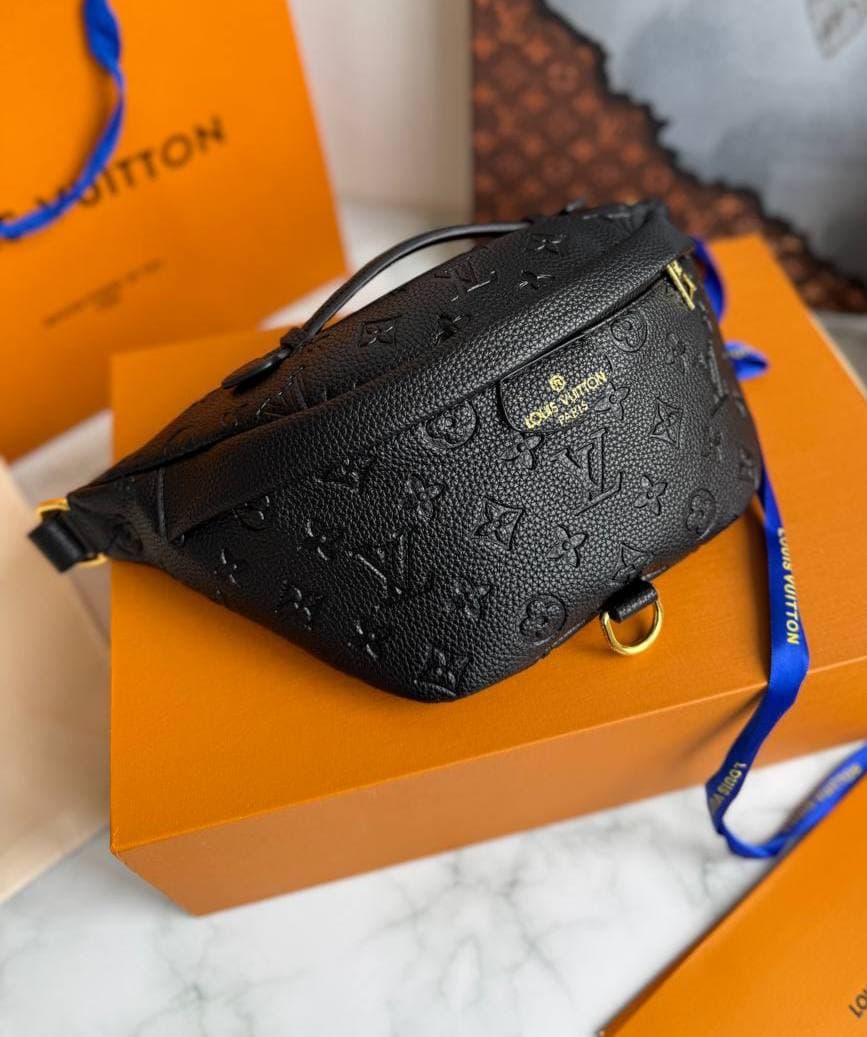 Бананка Louis Vuitton