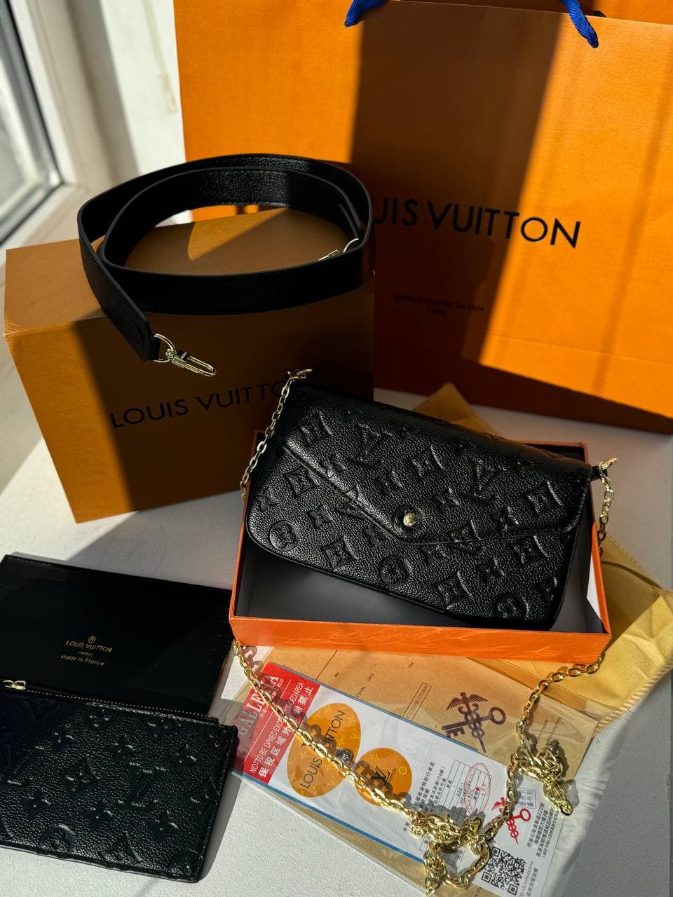 Сумка-клатч Louis Vuitton Felicie Pochette