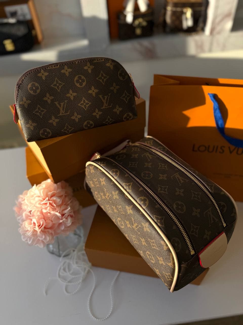 Несессер Louis Vuitton косметичка